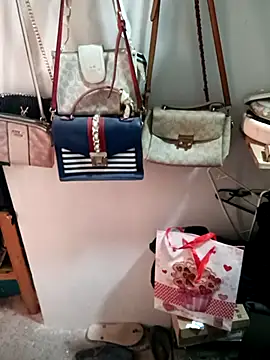 Snapshot of ivandignity chatting on 02-25-26, 09:57 ivandignity online show from 02-25-26, 09:57