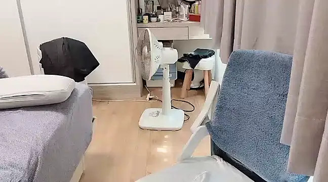 Snapshot of tw_yaya chatting on 03-12-25, 03:13 tw yaya online show from 03-12-25, 03:13