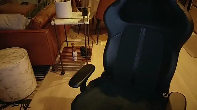 Snapshot of HungandThickLatin chatting on 01-11-26, 09:58 HungandThickLatin online show from 01-11-26, 09:58