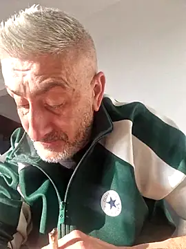 Snapshot of cuci45 chatting on 01-18-26, 08:07 cuci45 online show from 01-18-26, 08:07