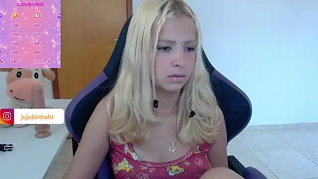 Snapshot of jujubinhahot chatting on 02-04-25, 10:10 jujubinhahot online show from 02-04-25, 10:10