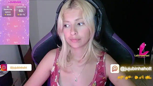 Snapshot of jujubinhahot chatting on 09-10-25, 01:38 jujubinhahot online show from 09-10-25, 01:38