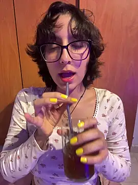 Snapshot of aurora_xoxo chatting on 03-19-25, 04:36 aurora xoxo online show from 03-19-25, 04:36