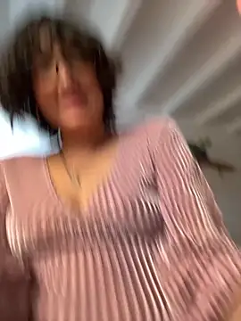 Snapshot of aurora_xoxo chatting on 03-22-26, 08:12 aurora xoxo online show from 03-22-26, 08:12