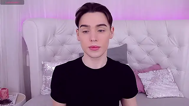 Snapshot of RobbyCharming chatting on 03-14-25, 07:23 RobbyCharming online show from 03-14-25, 07:23