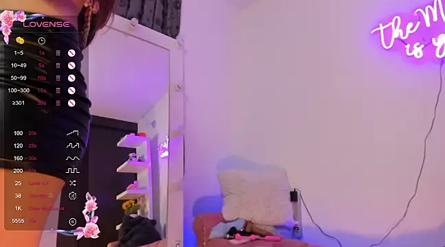 Snapshot of dana_montana_ chatting on 01-15-25, 08:41 dana montana online show from 01-15-25, 08:41