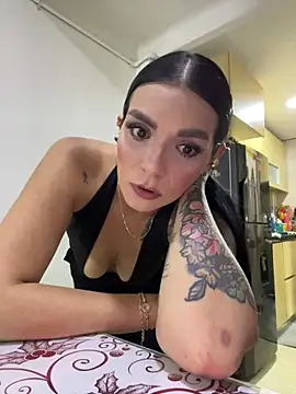 charlotte stevenss  online show from 12-15-25, 01:10