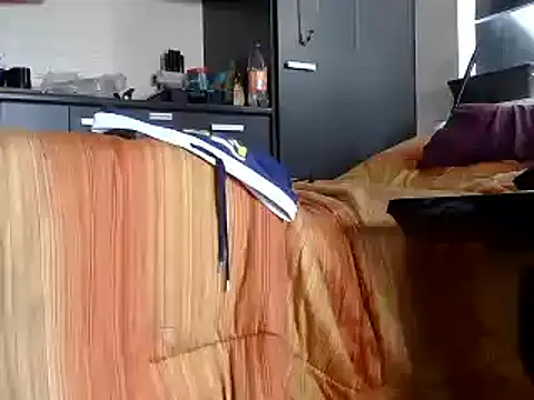 Snapshot of OSIRlS chatting on 02-12-25, 05:37 OSIRlS online show from 02-12-25, 05:37