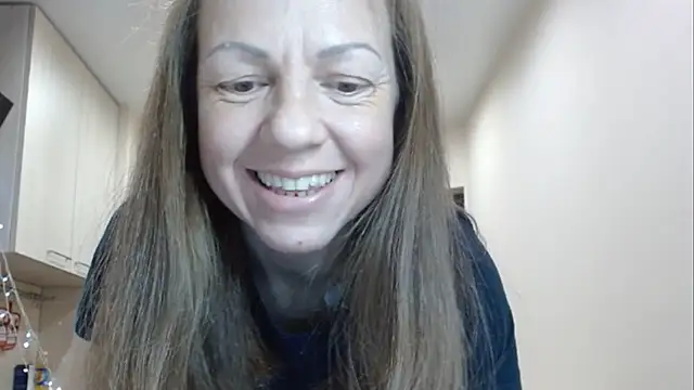 Snapshot of Popppka chatting on 01-14-25, 06:38 Popppka online show from 01-14-25, 06:38