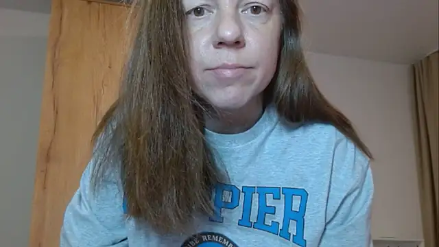 Snapshot of Popppka chatting on 01-31-25, 04:17 Popppka online show from 01-31-25, 04:17