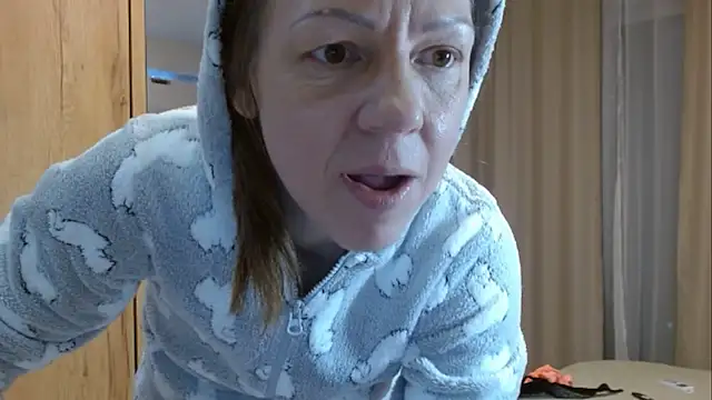 Snapshot of Popppka chatting on 01-31-25, 08:54 Popppka online show from 01-31-25, 08:54