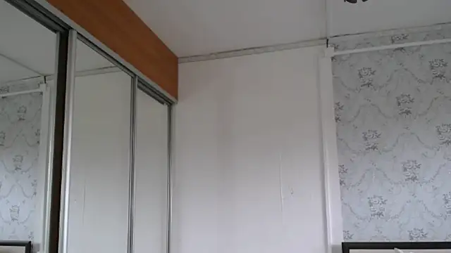 Snapshot of Popppka chatting on 10-14-25, 11:33 Popppka online show from 10-14-25, 11:33