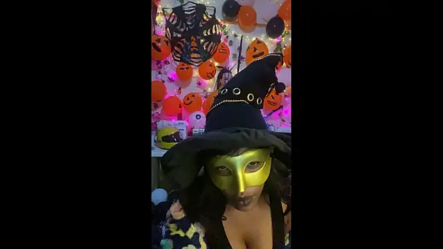 Snapshot of Anaconda2350 chatting on 10-25-25, 08:55 Anaconda2350 online show from 10-25-25, 08:55