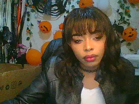 Snapshot of Anaconda2350 chatting on 11-18-25, 08:30 Anaconda2350 online show from 11-18-25, 08:30