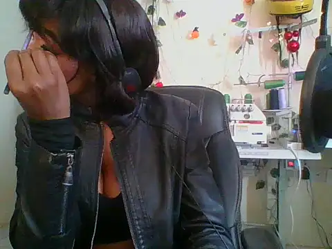 Snapshot of Anaconda2350 chatting on 02-05-26, 11:59 Anaconda2350 online show from 02-05-26, 11:59