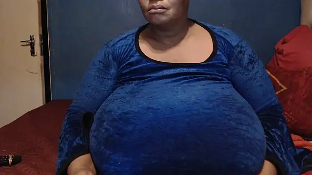 Snapshot of CUTEFIRMMELONSS chatting on 03-06-25, 03:24 CUTEFIRMMELONSS online show from 03-06-25, 03:24