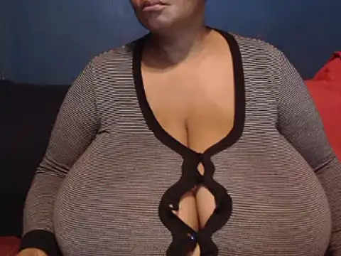 Snapshot of CUTEFIRMMELONSS chatting on 03-13-25, 03:33 CUTEFIRMMELONSS online show from 03-13-25, 03:33