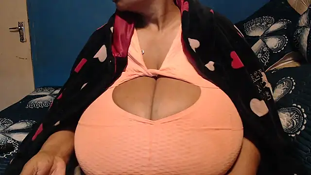 Snapshot of CUTEFIRMMELONSS chatting on 09-18-25, 09:17 CUTEFIRMMELONSS online show from 09-18-25, 09:17