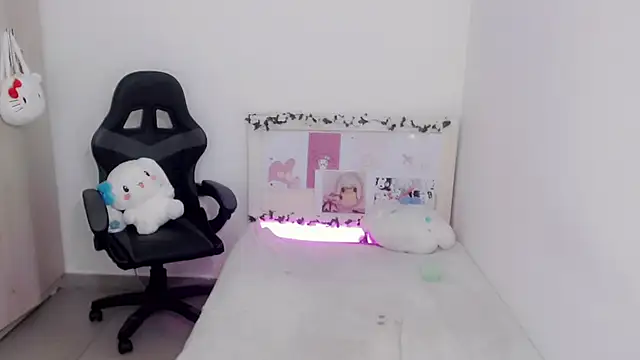 Snapshot of Youlittlepervertt_ chatting on 01-07-25, 06:27 Youlittlepervertt online show from 01-07-25, 06:27