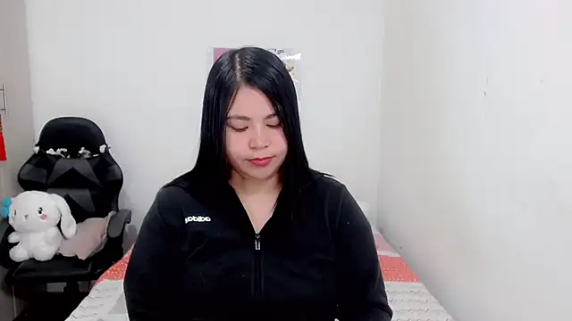 Snapshot of Youlittlepervertt_ chatting on 03-05-25, 12:38 Youlittlepervertt online show from 03-05-25, 12:38