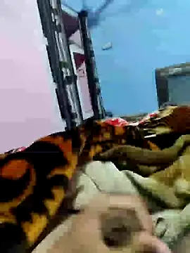 Snapshot of Deshilund9 chatting on 01-06-25, 12:37 Deshilund9 online show from 01-06-25, 12:37