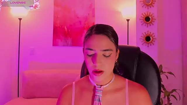 Snapshot of MariamRivera_ chatting on 09-26-25, 11:31 MariamRivera online show from 09-26-25, 11:31