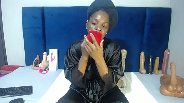 Snapshot of Shaniko89 chatting on 12-14-25, 10:47 Shaniko89 online show from 12-14-25, 10:47