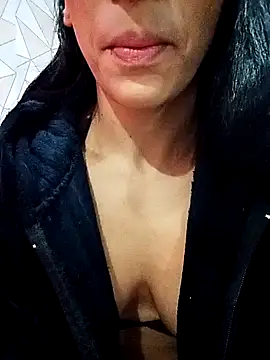 Snapshot of jessy905 chatting on 06-21-26, 01:35 jessy905 online show from 06-21-26, 01:35