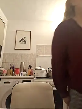 Snapshot of She-devilx chatting on 10-07-25, 11:35 She-devilx online show from 10-07-25, 11:35