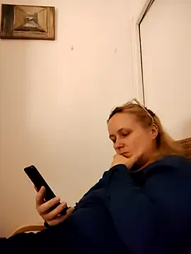 Snapshot of She-devilx chatting on 10-09-25, 09:02 She-devilx online show from 10-09-25, 09:02