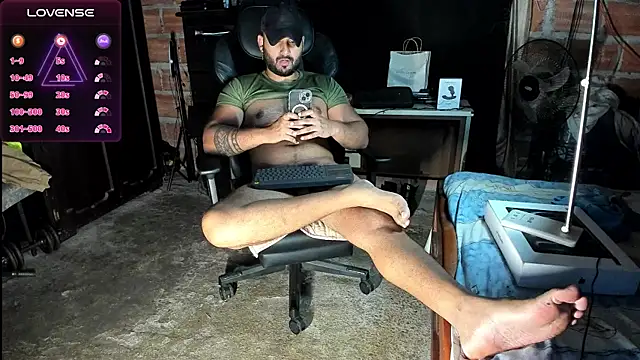 Snapshot of Imperion_king chatting on 01-08-25, 02:14 Imperion king online show from 01-08-25, 02:14