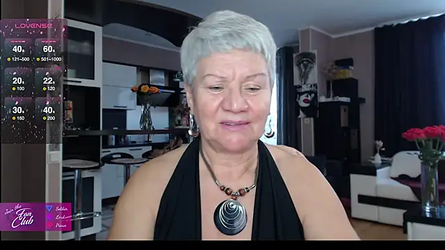 Snapshot of roxana_brooks chatting on 10-30-25, 11:55 roxana brooks online show from 10-30-25, 11:55