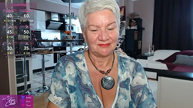 Snapshot of roxana_brooks chatting on 06-24-26, 02:16 roxana brooks online show from 06-24-26, 02:16