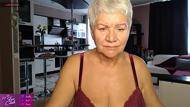 Snapshot of roxana_brooks chatting on 07-02-26, 10:32 roxana brooks online show from 07-02-26, 10:32