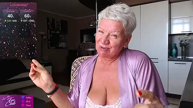 Snapshot of roxana_brooks chatting on 07-18-26, 06:06 roxana brooks online show from 07-18-26, 06:06