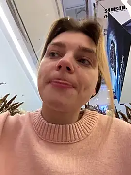 ValenciaShock online show from 12-18-25, 06:52