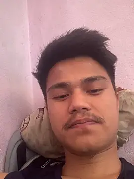 Hullax online show from 04-05-26, 03:26