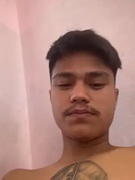 Hullax online show from 04-21-26, 02:37