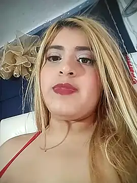 Snapshot of bella_star21 chatting on 03-06-25, 12:43 bella star21 online show from 03-06-25, 12:43