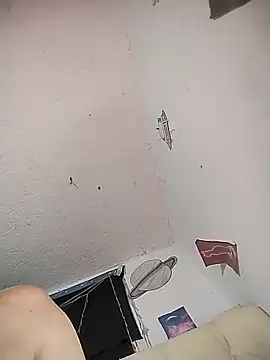 Snapshot of bella_star21 chatting on 03-06-25, 03:57 bella star21 online show from 03-06-25, 03:57