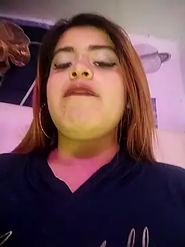 Snapshot of bella_star21 chatting on 09-30-25, 03:44 bella star21 online show from 09-30-25, 03:44