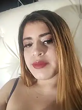 Snapshot of bella_star21 chatting on 11-12-25, 04:57 bella star21 online show from 11-12-25, 04:57