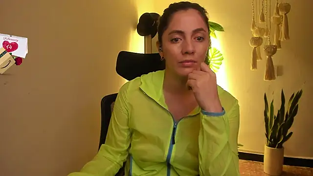 Snapshot of Mala_Bad chatting on 02-07-25, 03:52 Mala Bad online show from 02-07-25, 03:52