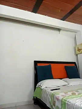 leah passion online show from 10-18-25, 07:58