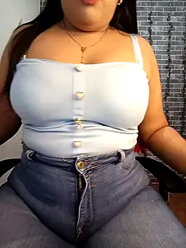 Snapshot of patty_bersh chatting on 02-06-25, 01:38 patty bersh online show from 02-06-25, 01:38