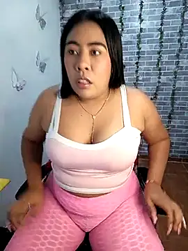 Snapshot of patty_bersh chatting on 02-14-25, 05:51 patty bersh online show from 02-14-25, 05:51