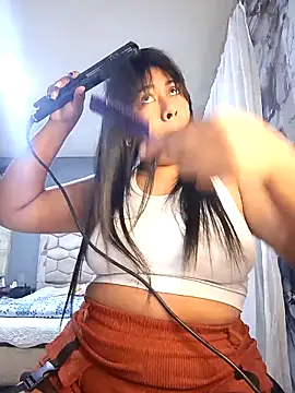 Snapshot of patty_bersh chatting on 12-17-25, 12:27 patty bersh online show from 12-17-25, 12:27