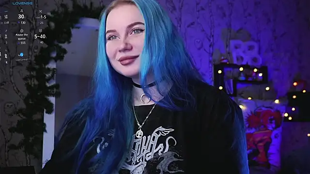 Moon Valkyrie online show from 01-25-25, 01:43