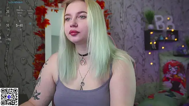 Moon Valkyrie online show from 10-23-25, 08:35