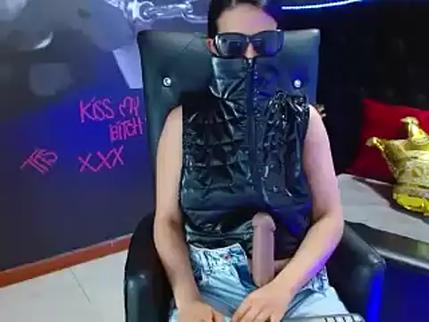 Snapshot of VALERY_MEER chatting on 12-02-24, 03:03 VALERY MEER online show from 12-02-24, 03:03